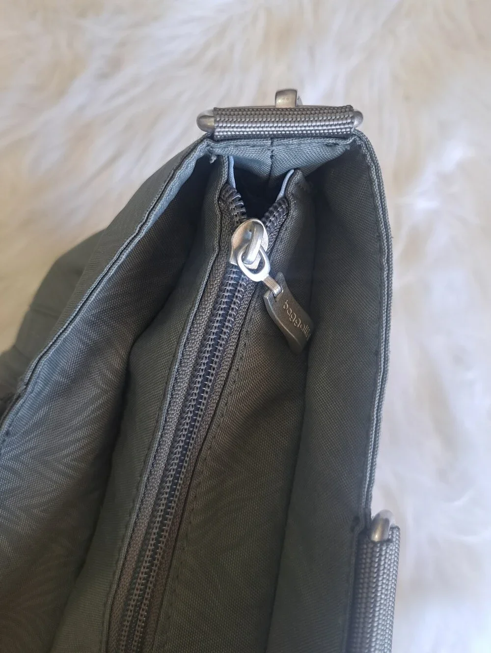 Lg Gray Baggallini Laptop/Business Bag
